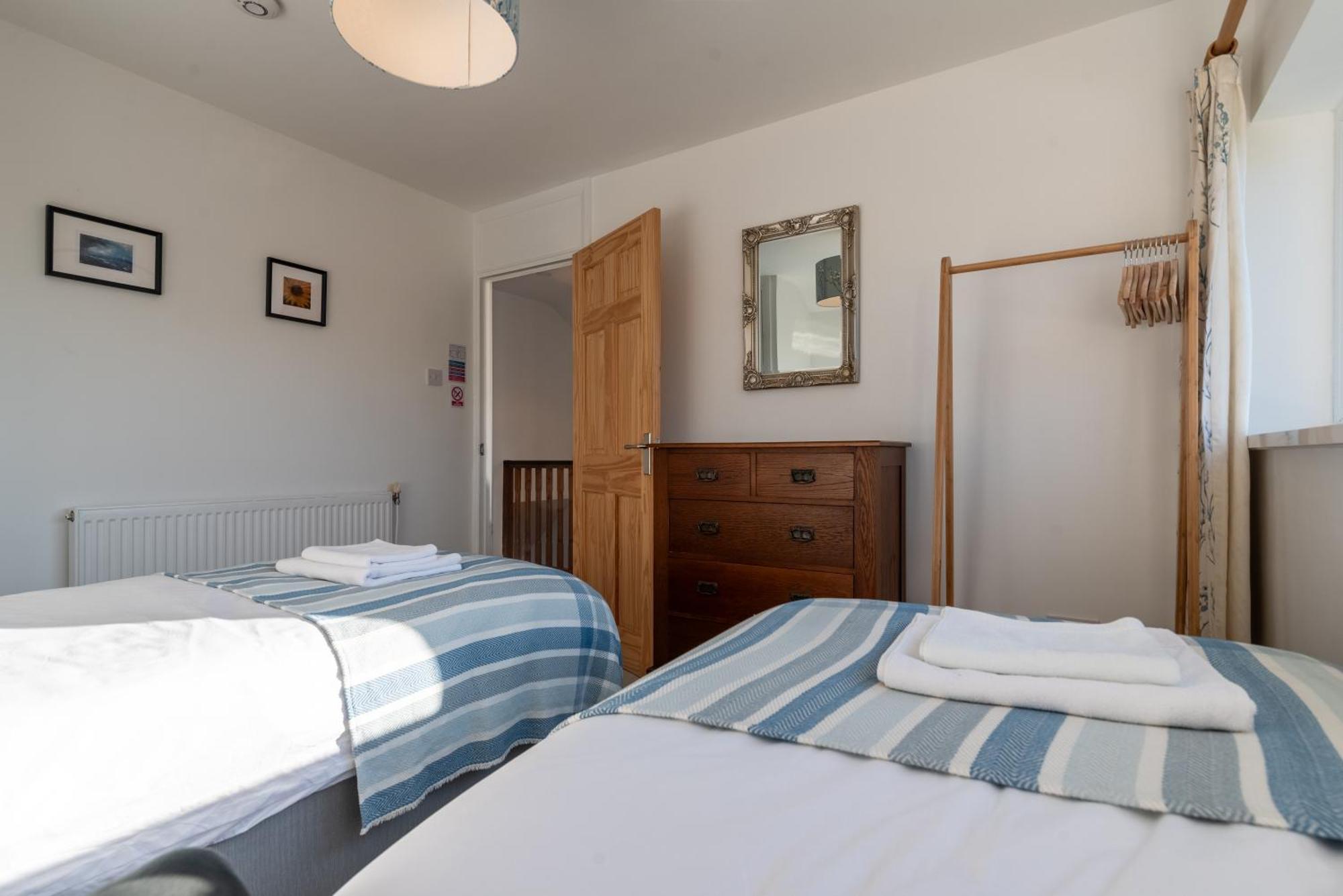 Port View House 3-Bedroom Self Catering Family Home With Garden Near Cardiff Exterior photo